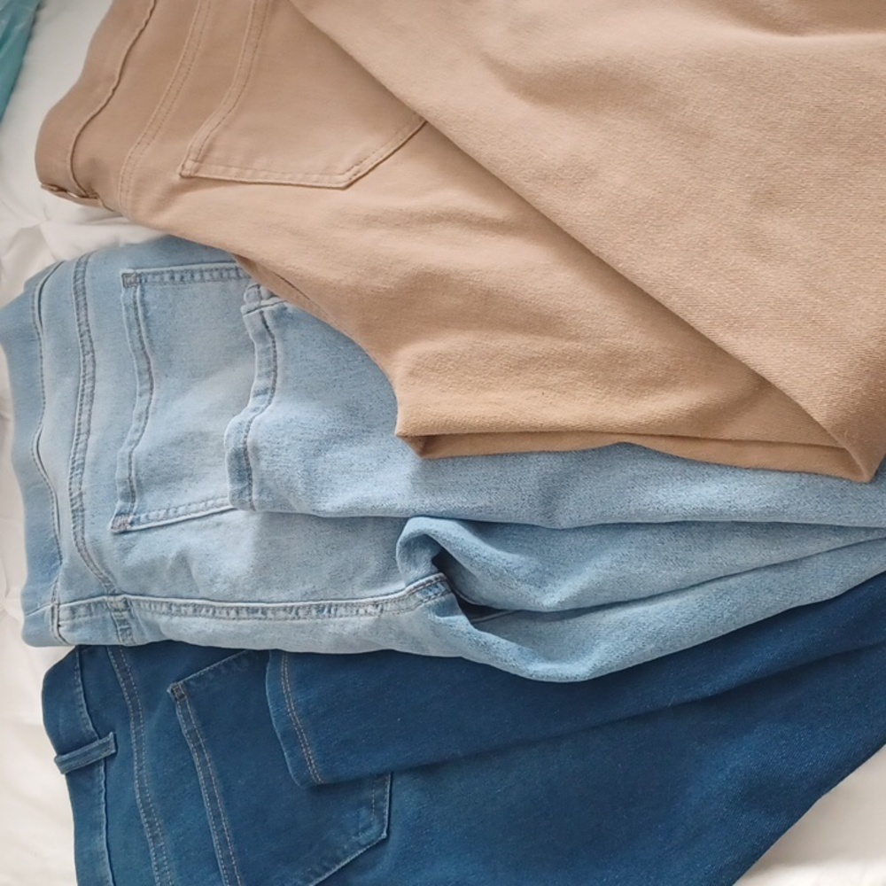 3 pairs of Walmart jeggings